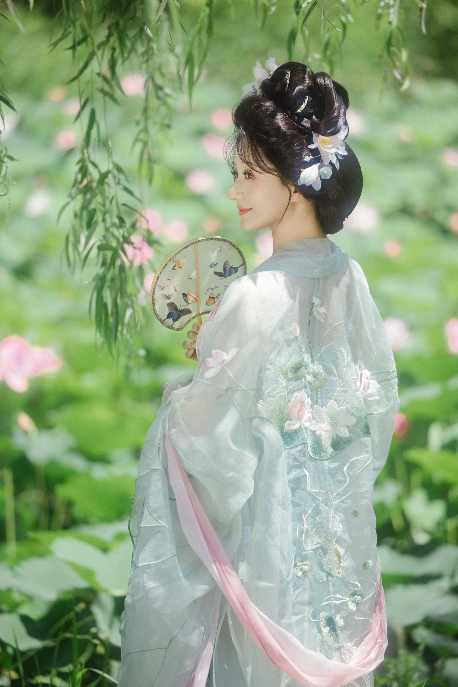 [YITUYU艺图语]2024.09.23 风吹荷花香 飘飘不吃草 1
